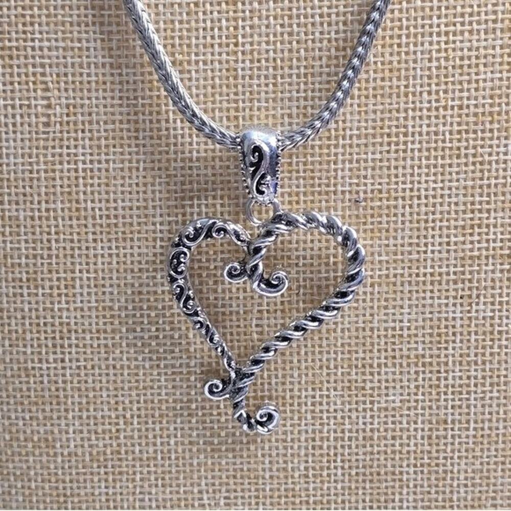 Silver Tone Filigree Heart Pendant Necklace Twisted Rope Wheat Chain 24 Inch